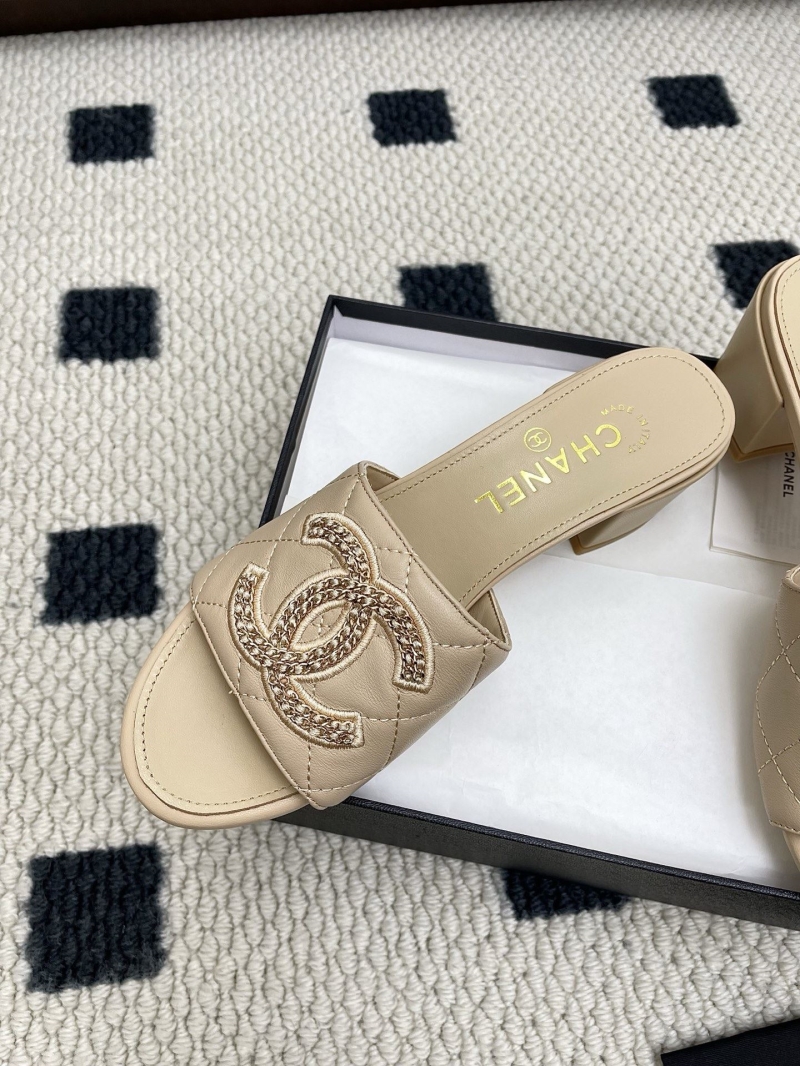 Ch**el slippers